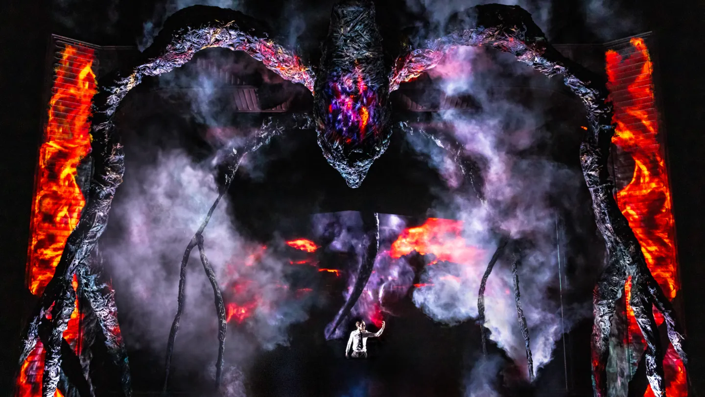 2 STRANGER THINGS BROADWAY S 1278 PJZEDIT v005