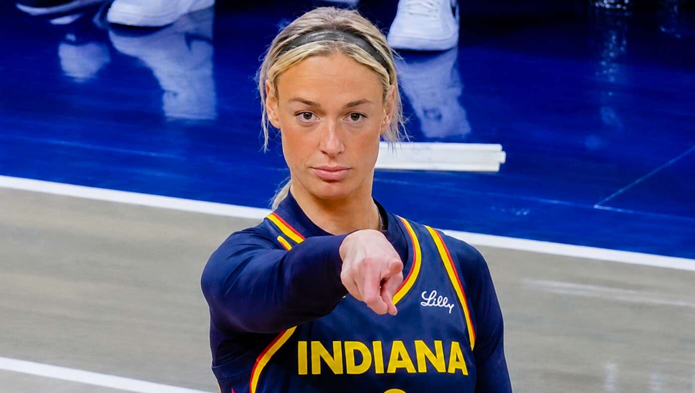 In Most Exciting Moment In History Of WNBA, Woman Points At Other Woman