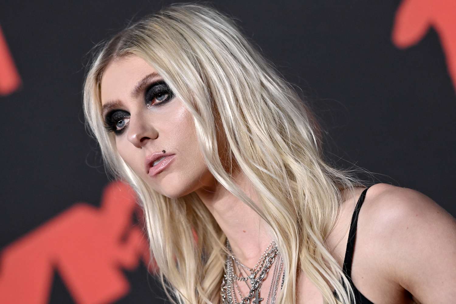 Taylor Momsen Lead 36463d84b7524f69b246c7f6cee2785e