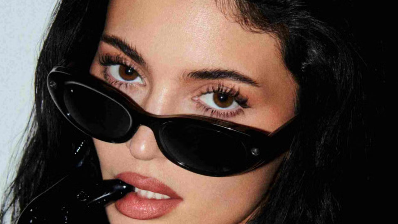 Meta's AI Glasses Get Cheapening Facelift and Desperate Celebrity Endorsement