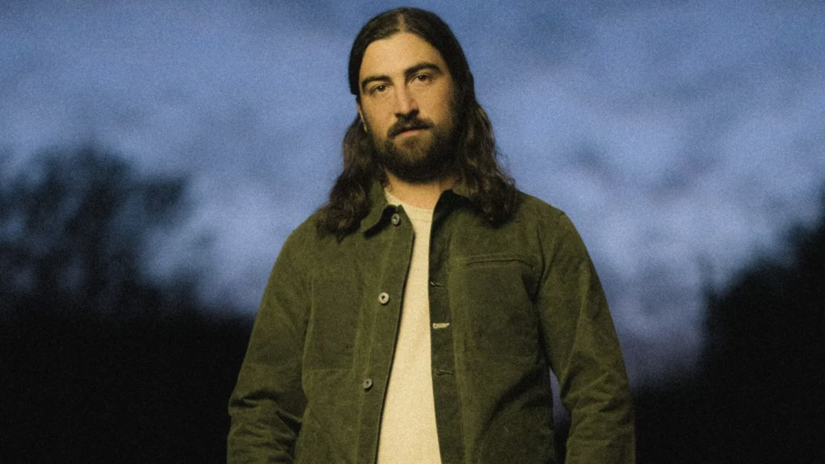 Noah Kahan Scolds Fans Over Stolen Vermont Road Sign
