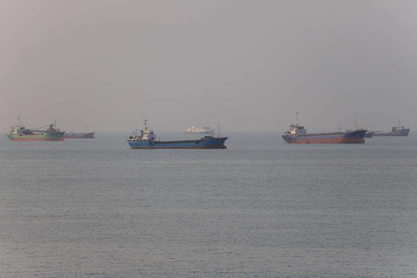 Oh great now ships are sneaking through Hormuz