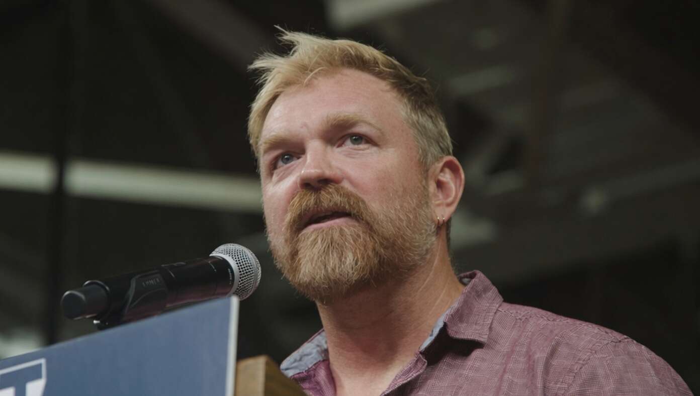 Democrats Worried Platner Might Decide To Force Himself Onto Ballot Without Party's Consent