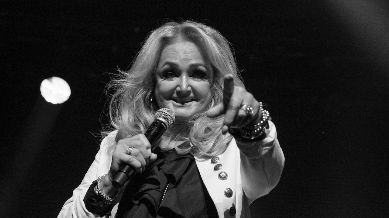 Bonnie Tyler Total Eclipse Singer Dies at 75