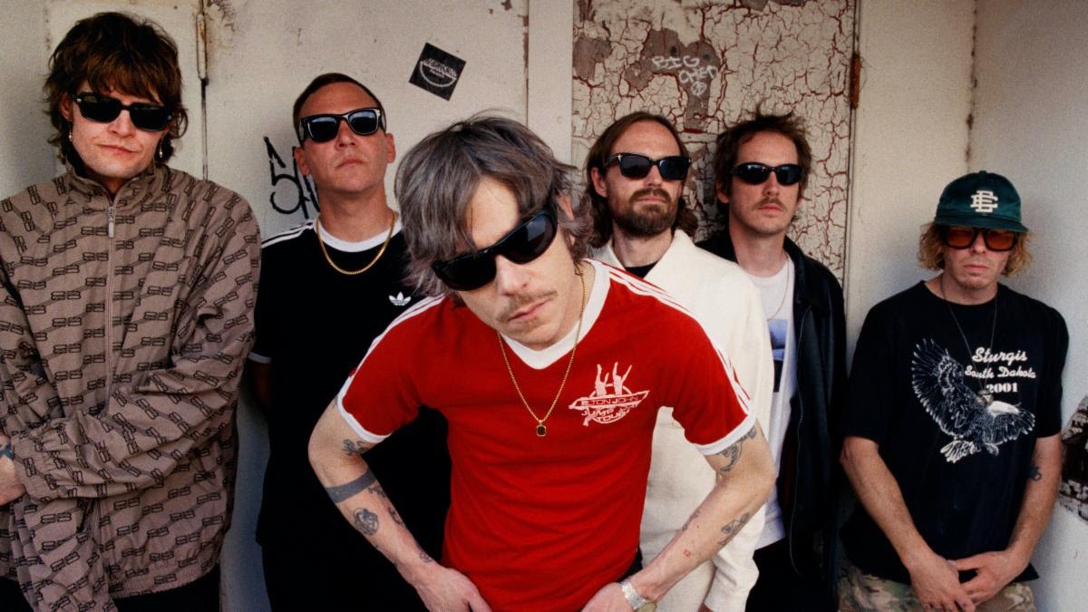Cage The Elephant Drops New Single Beaches in Tennessee Online Now