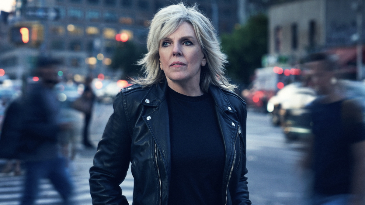 Lucinda Williams Sets North American Headlining Tour For Fall 2026