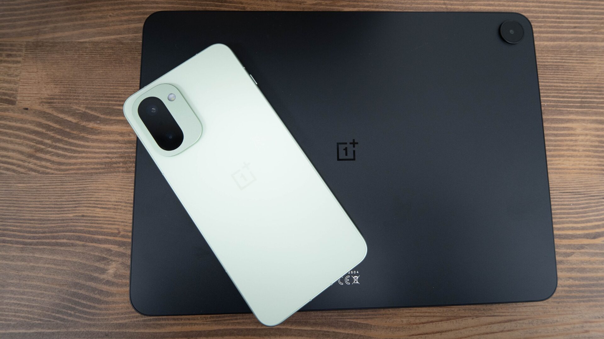 OnePlus abandons two markets, phones somehow still shackled to update cycle