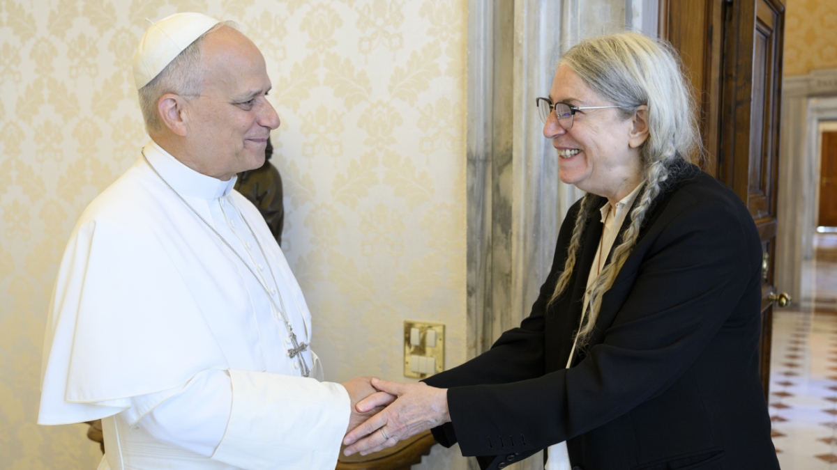 Patti Smith Meets Pope Francis Before Career Took Off