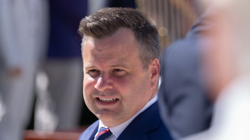 Pulte sticks around because who needs a vacation anyway