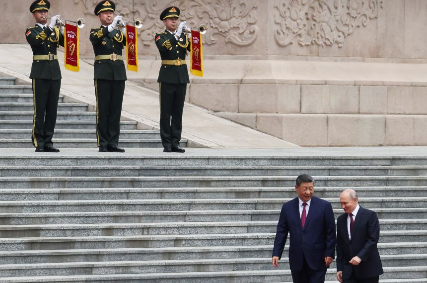 Senate Still Somehow Struggles With Russia Sanctions Bill