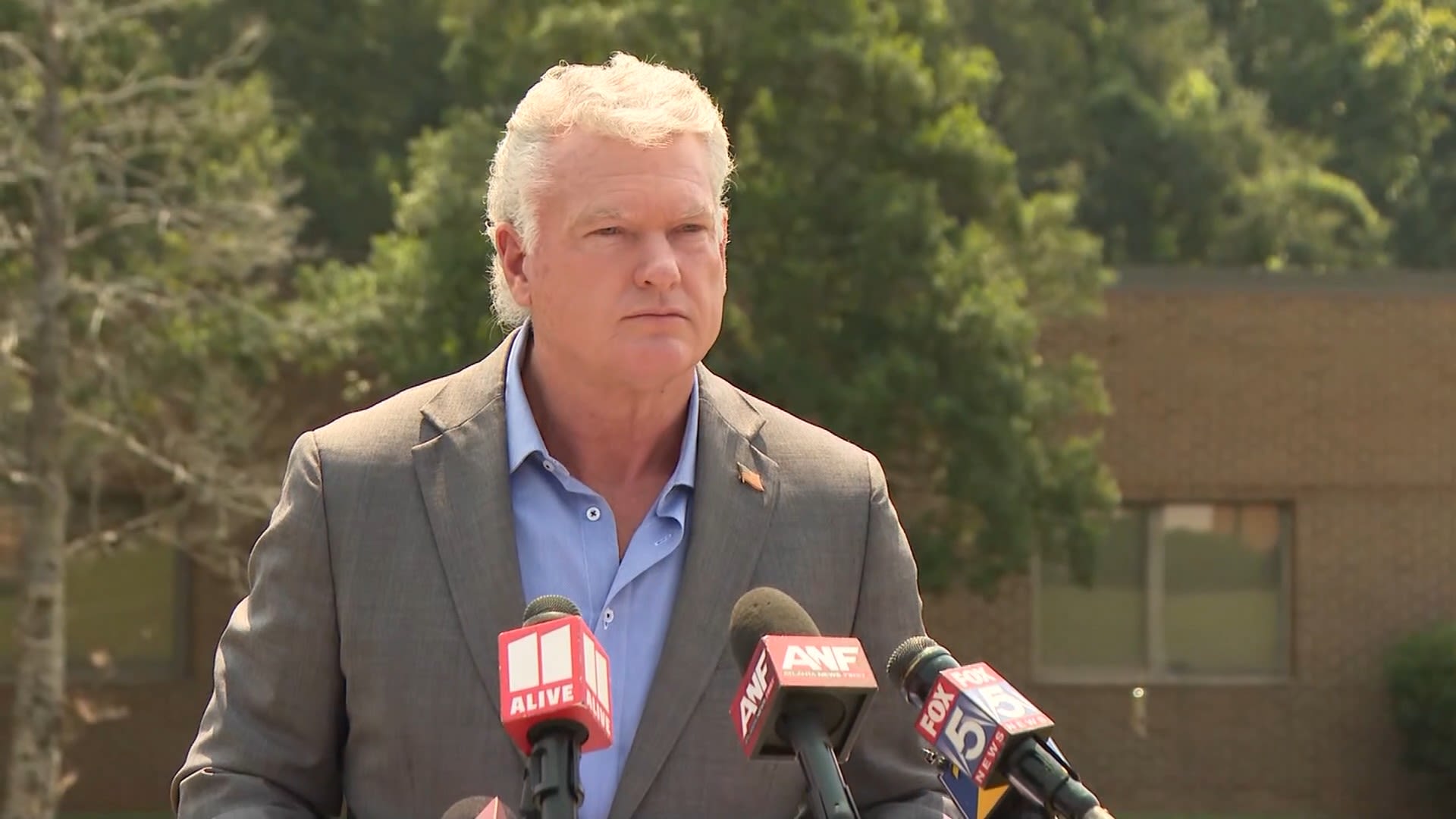 Senator hopeful bolts when racism questions get real fast
