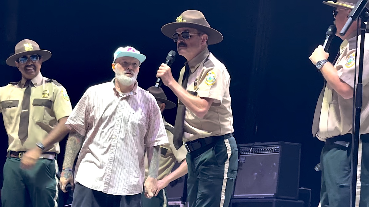 Super Troopers Crash Limp Bizkit Concert Over Noise Complaint