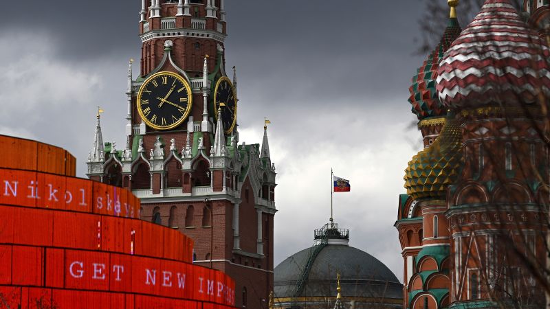 Trump Somehow Manages Not To Veto Russia Sanctions This Time