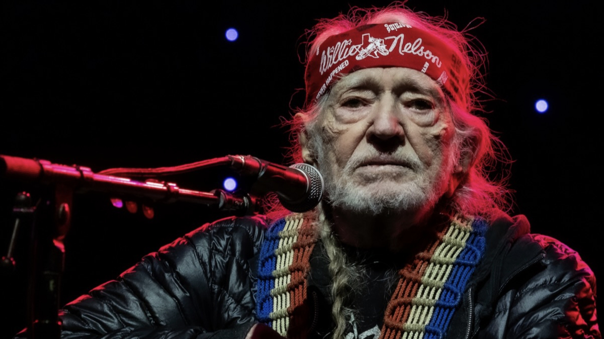 Willie Nelson Urges Communities To Fight Data Centers