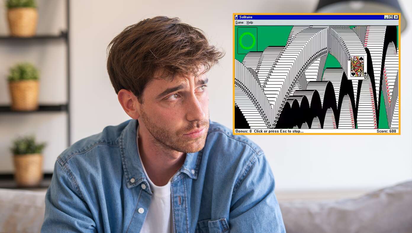 40 Year Old Man Still Chasing High Of Seeing Cards Bounce Around Screen After Winning Solitaire