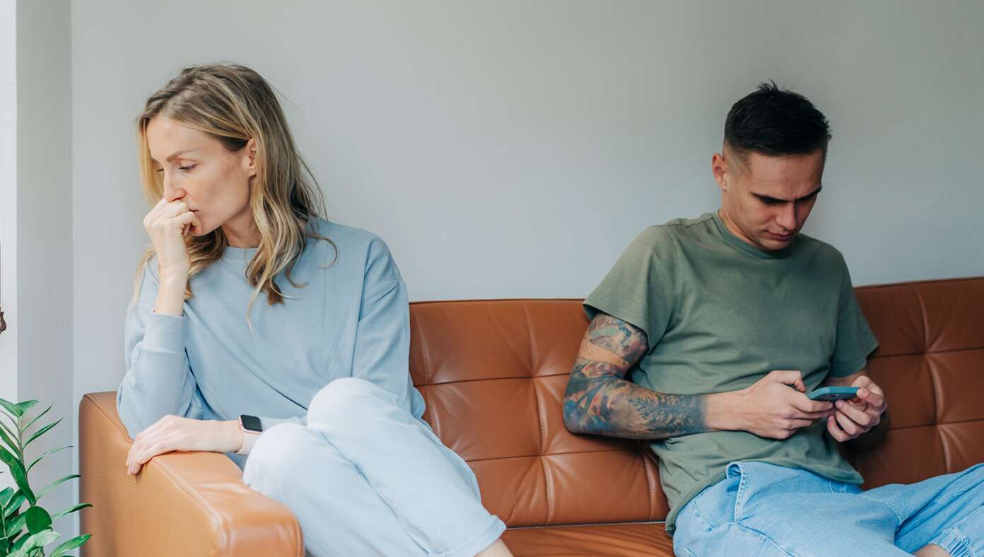 12 Clear Signs Your Husband Doesn't Love You Anymore