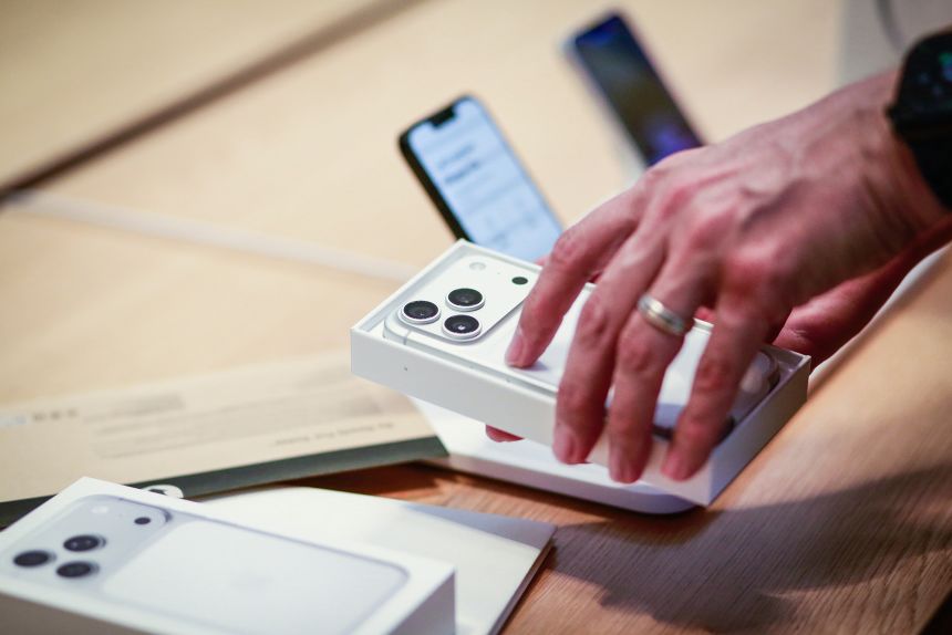 Apple Launches iPhone Under New CEO Because That's What They Do