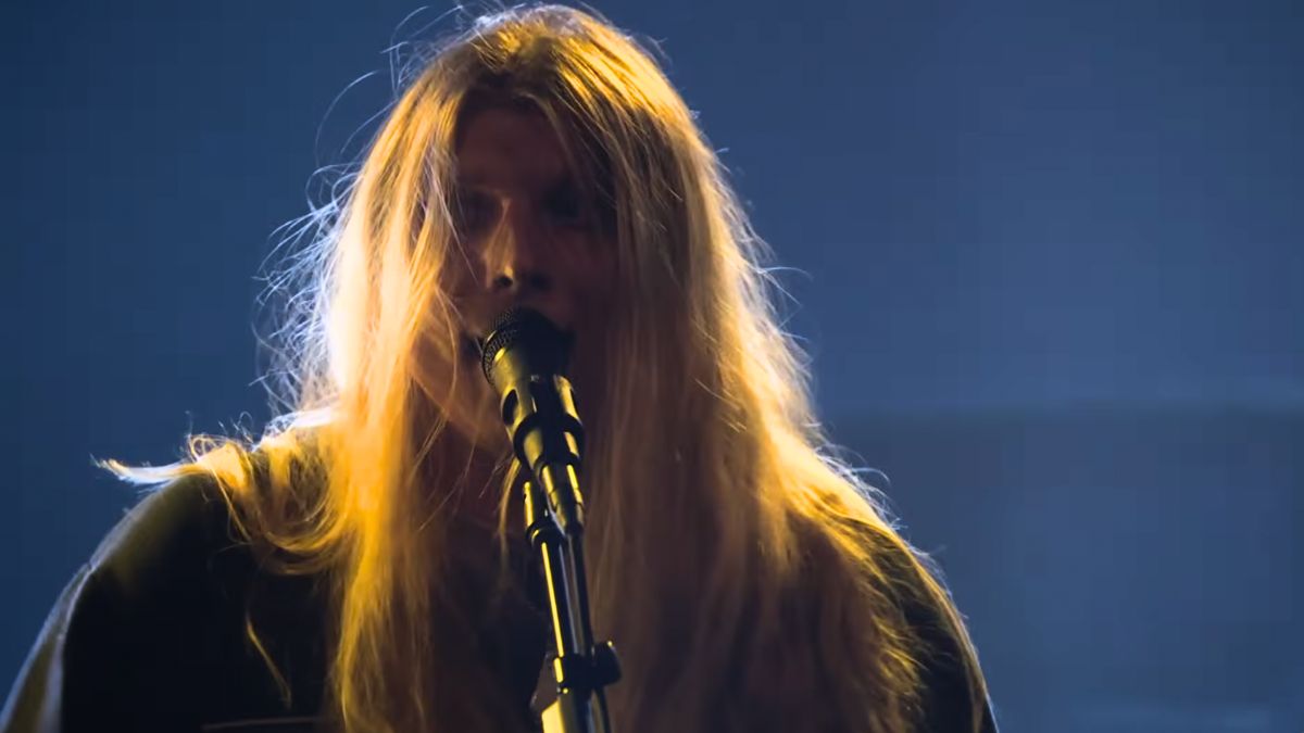 Dexter and the Moonrocks Rock Fallon with Freakin Out Performance