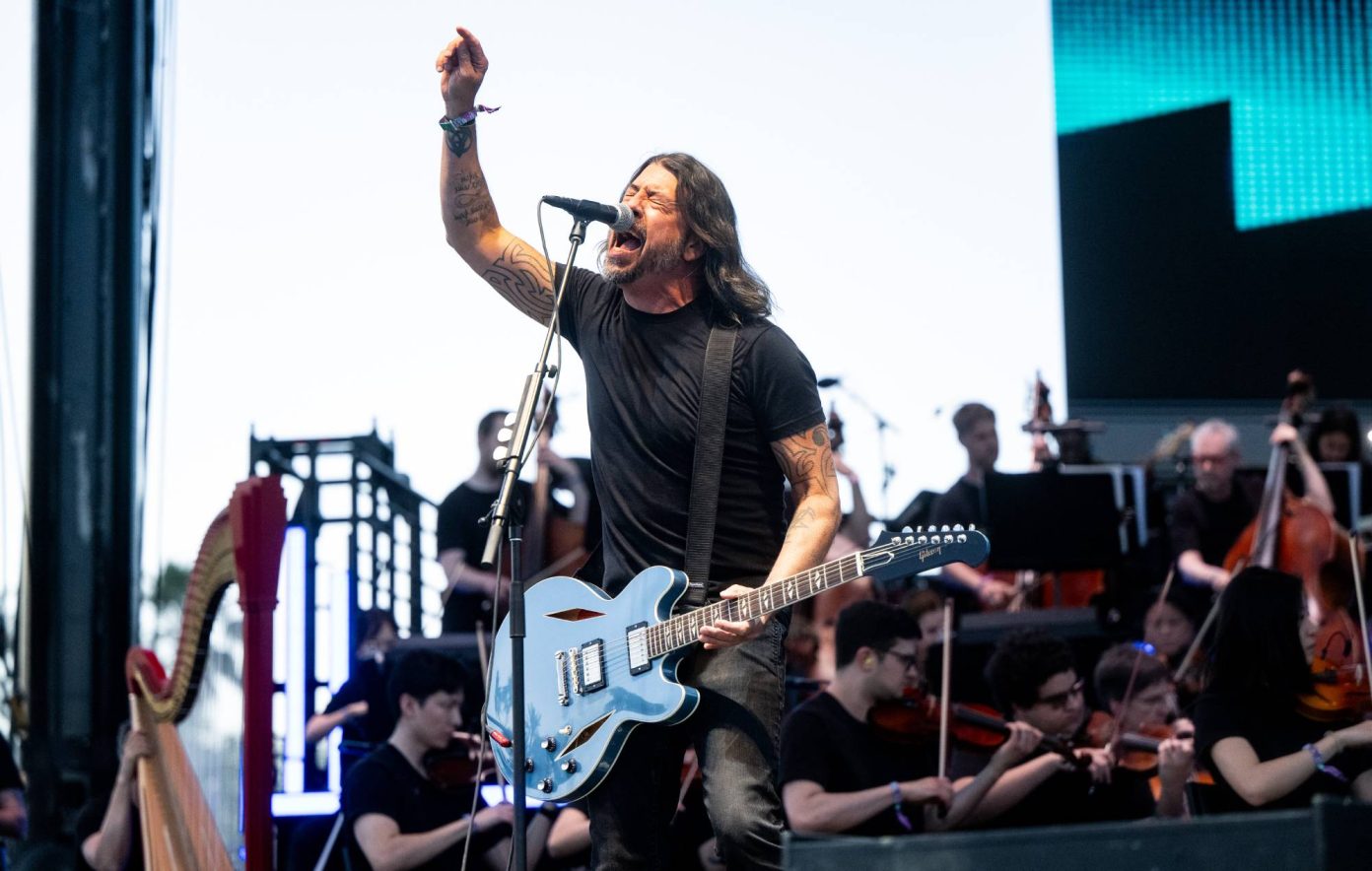 foo fighters orchestra 1392x884