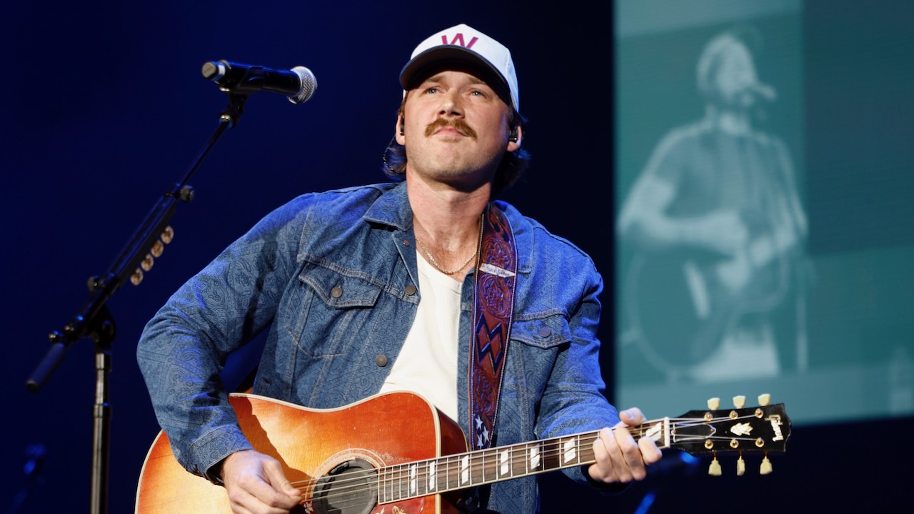 Morgan Wallen Fan Arrested for Urinating on Family at Concert