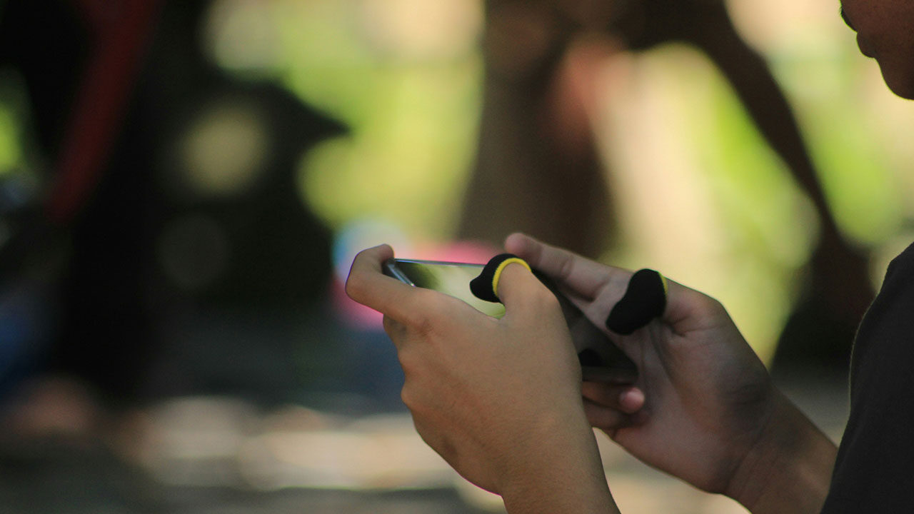 Phones Hijack New Releases While Consoles Wait Patiently