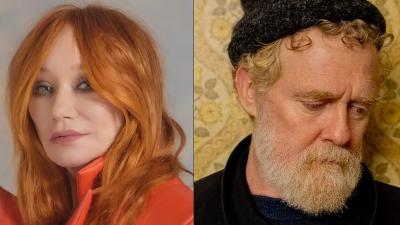 Tori Amos Covers Glen Hansard's Falling Slowly