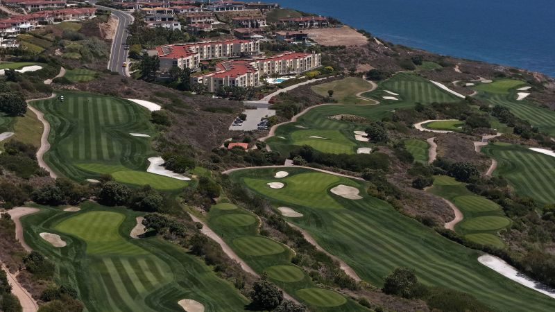Trump's Golf Game Interrupted by Armed Fanboys Again Apparently