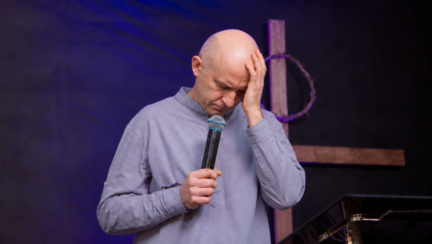 What A Noob! This So Called 'Pastor' Didn't Even Make Each Sermon Point Start With The Same Letter