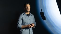 Apple’s New CEO Faces Daunting Task of Not Screwing Everything Up