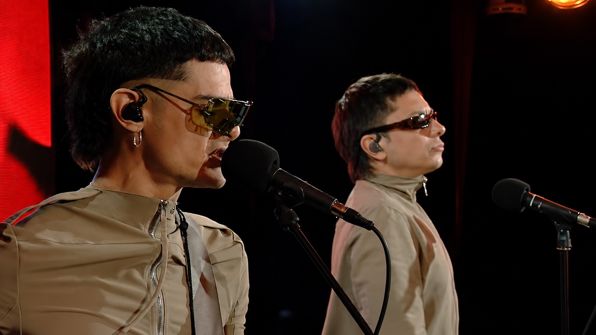 CA7RIEL and Paco Amoroso Tackle Spice Girls Classic on BBC Live