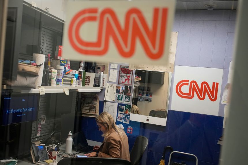 CNN gets the cold shoulder from White House press team again