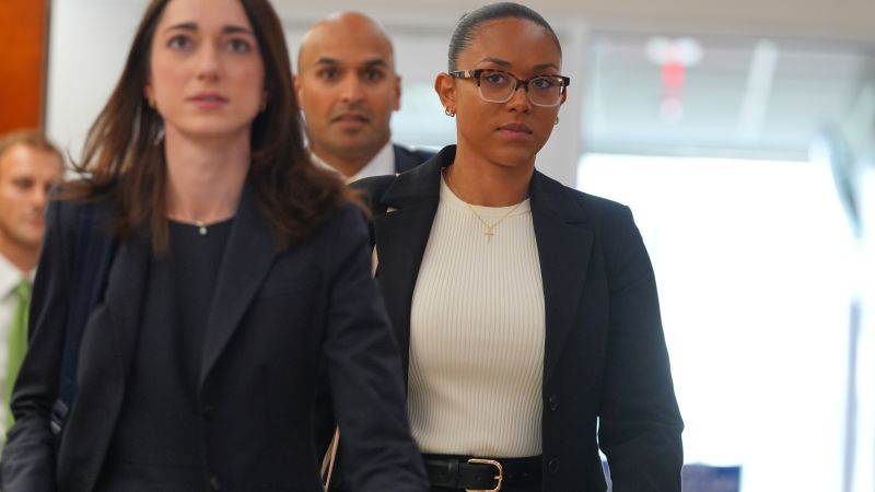 Court Tells Surrogate to Butt Out of Baby's Medical Decisions