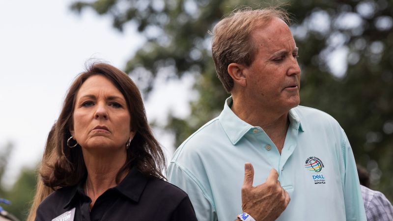 GOP Candidates Get Free Pass From Pissed Off Conservative Wives Apparently