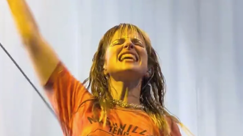Hayley Williams Launches Solo Tour in West Palm Beach