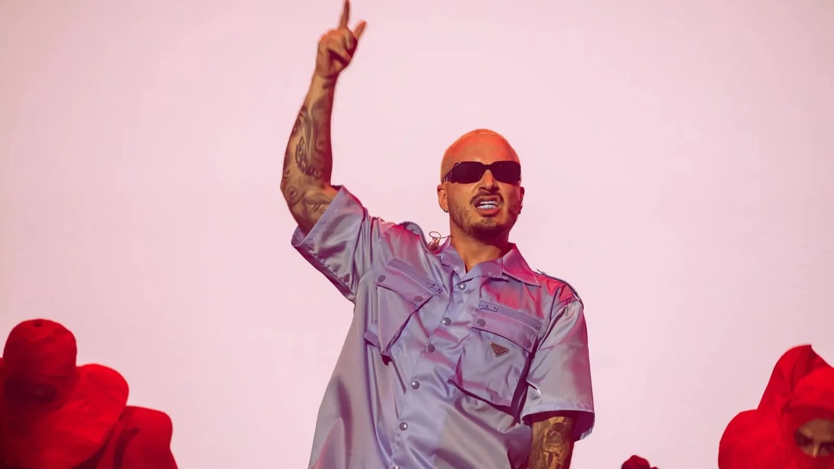 J Balvin Brings Brazilian Beats to Rock in Rio Festival Stage