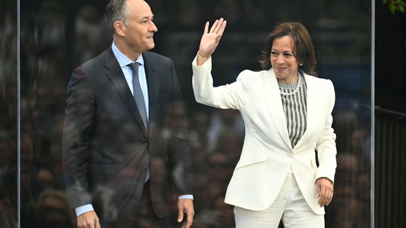 Kamala Harris' Home Security Actually Works For Once
