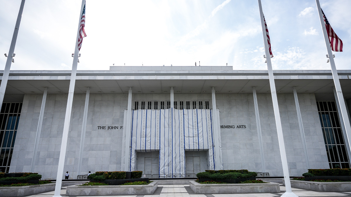 Kennedy Center Faces Fiscal Collapse Unless Trump Intervenes This Week