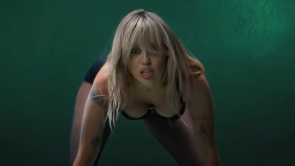 Miley Drops Sultry New Video For Bass Persuades Single Now