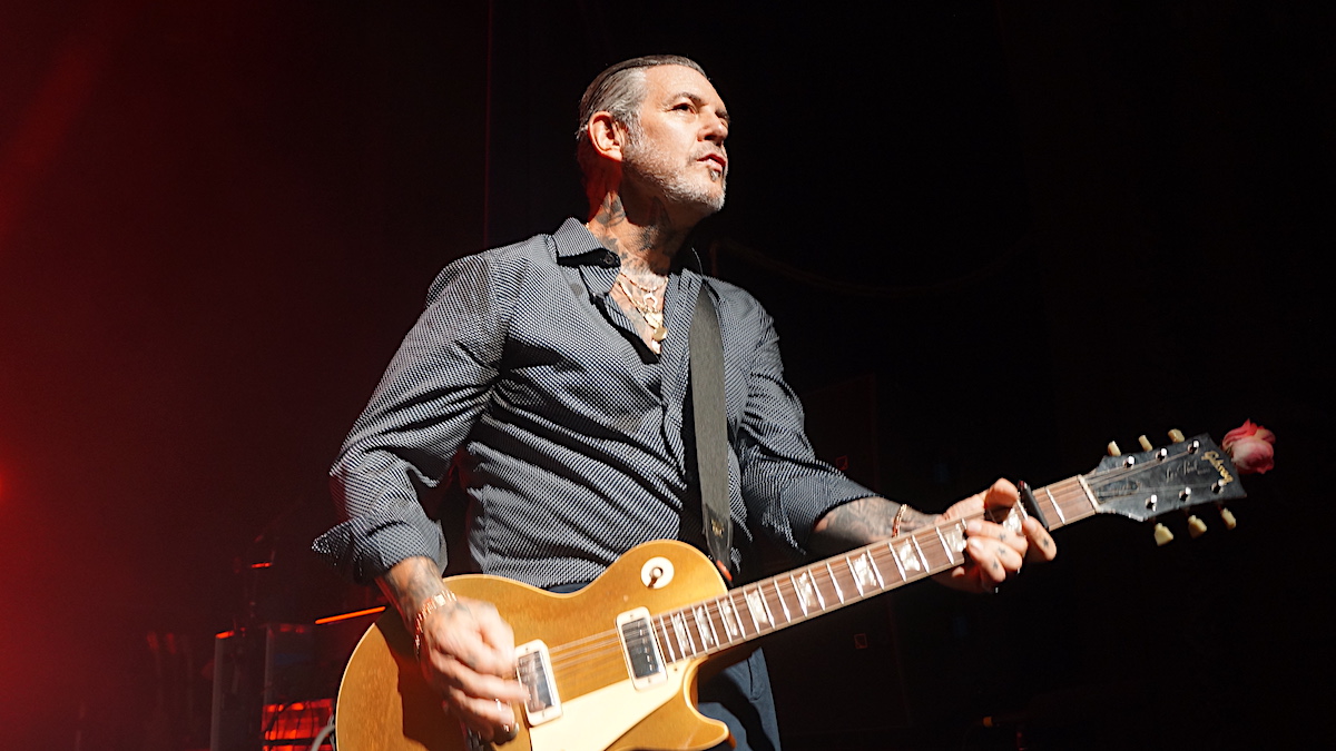 Social Distortion Rocks Brooklyn with Descendents and The Chats