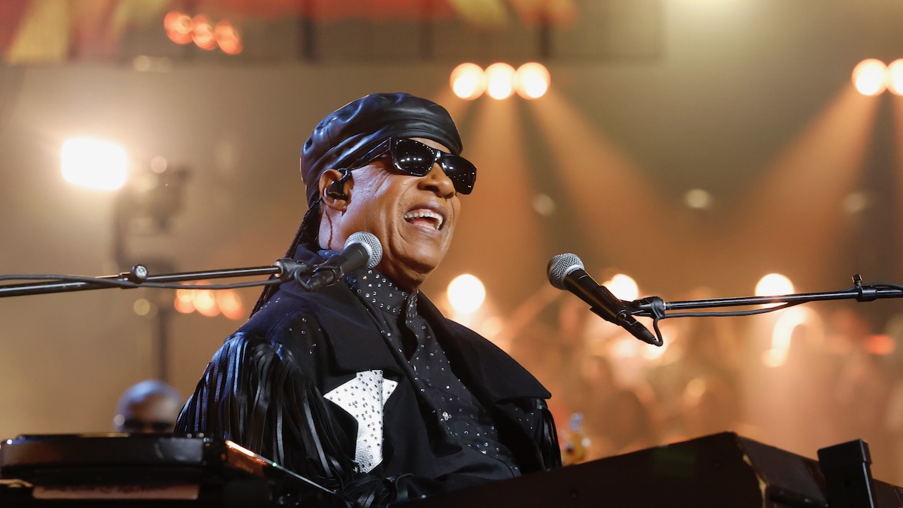 Stevie Wonder Plans Songs in the Key of Life Anniversary Tour