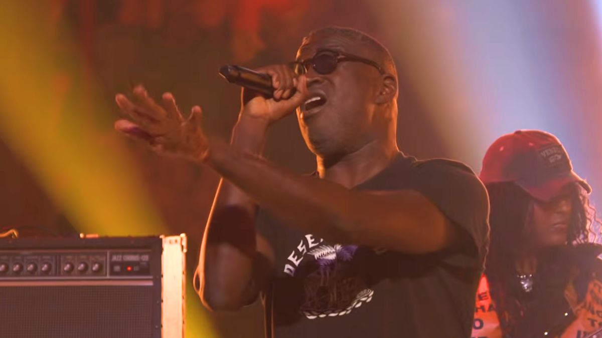 TV on the Radio Performs Wolf Like Me on Kimmel