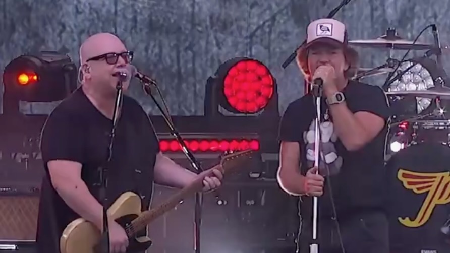 Vedder Joins Pixies and Bad Religion at Ohana Fest