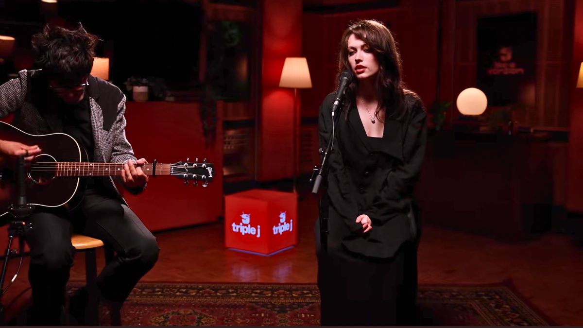 Violet Grohl Covers The Cures High for Triple J
