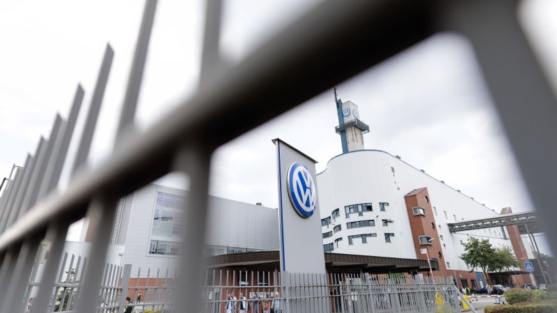 Volkswagen Trades Cars for Cannons in Israel Deal