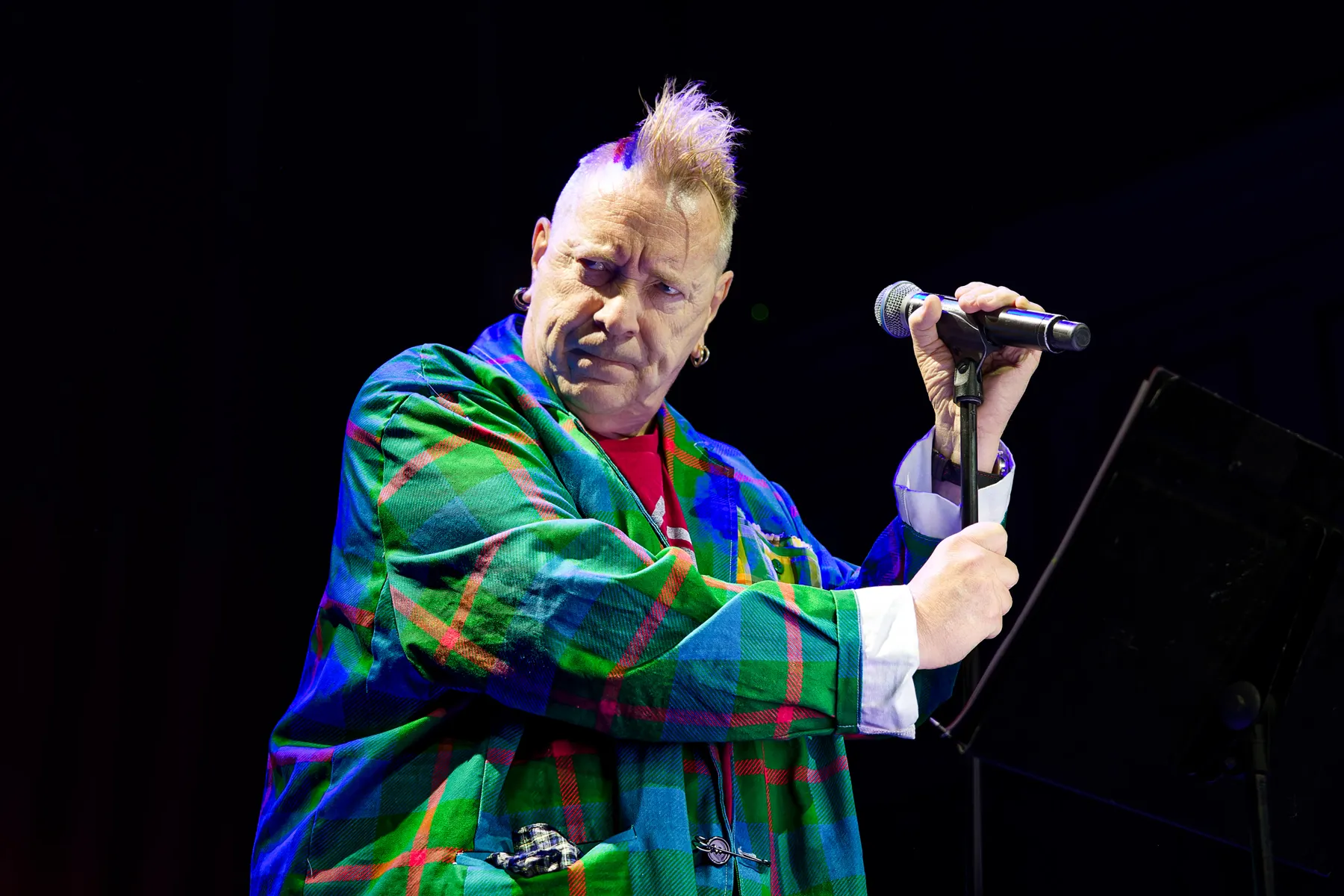 John Lydon Disses Sex Pistols Bandmates Because Thats What 70s Punk Rockers Do Now
