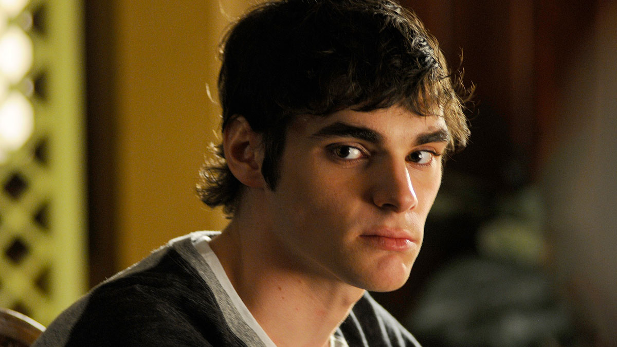 Breaking Bad Cast Mourns Loss Of R.J. Mitte
