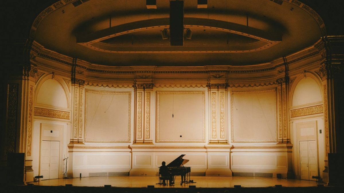 Cameron Winter Brings Timeless Artistry To Carnegie Hall