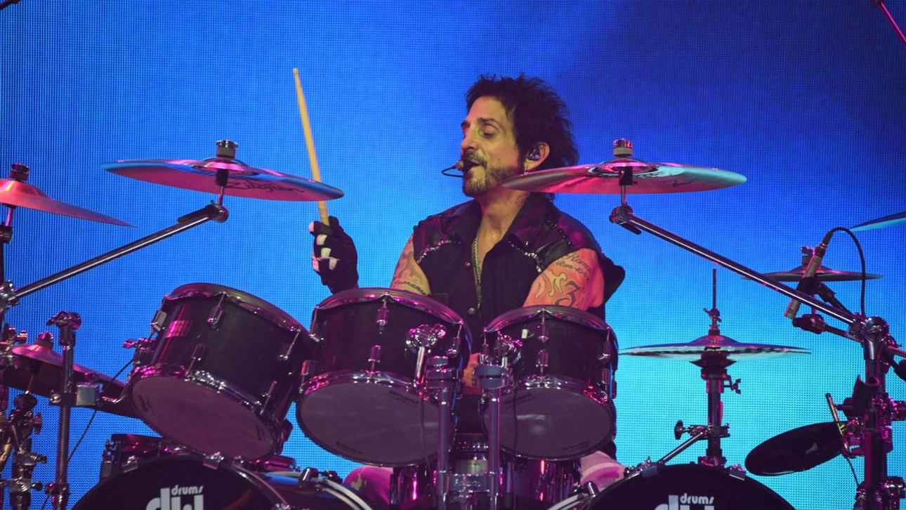 Deen Castronovo’s drum solo now a literal heart stopper