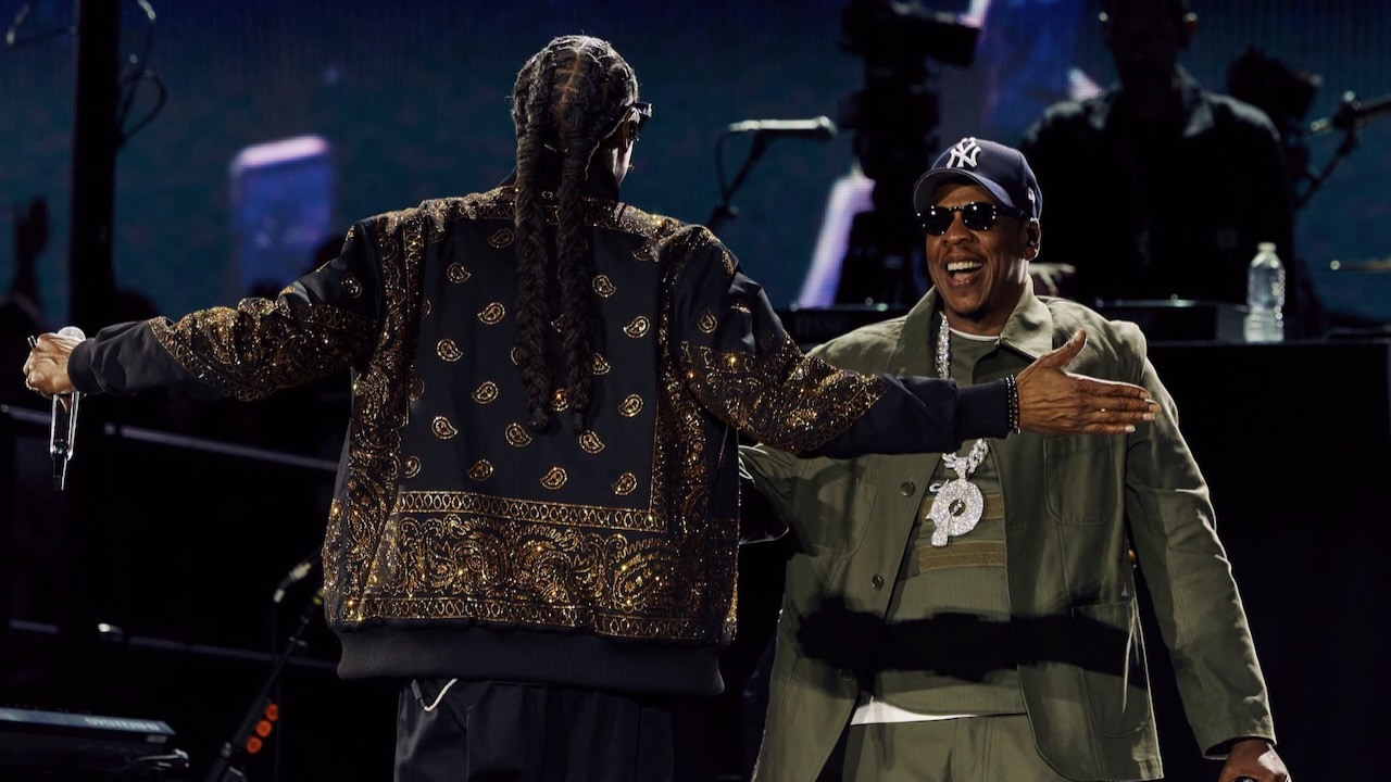 Jay-Z Welcomes Dr Dre Snoop Dogg and Too Short Onstage Tonight