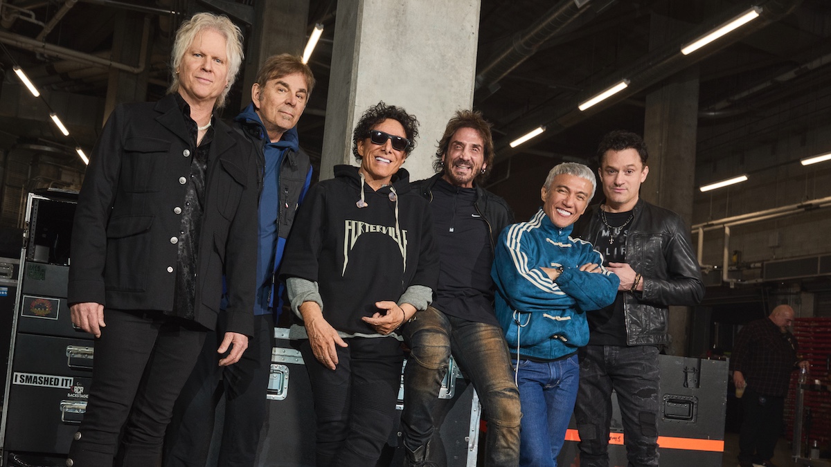 Journey Drummer Deen Castronovo Rushed to Hospital After Show Emergency